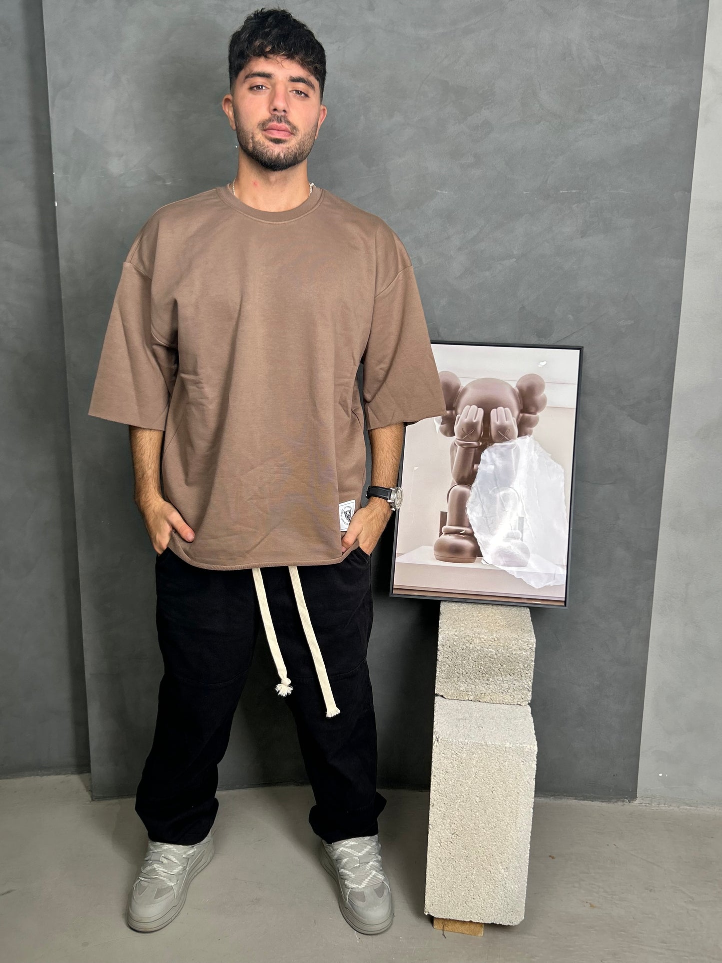 BASIC -חולצה קצרה (חום)