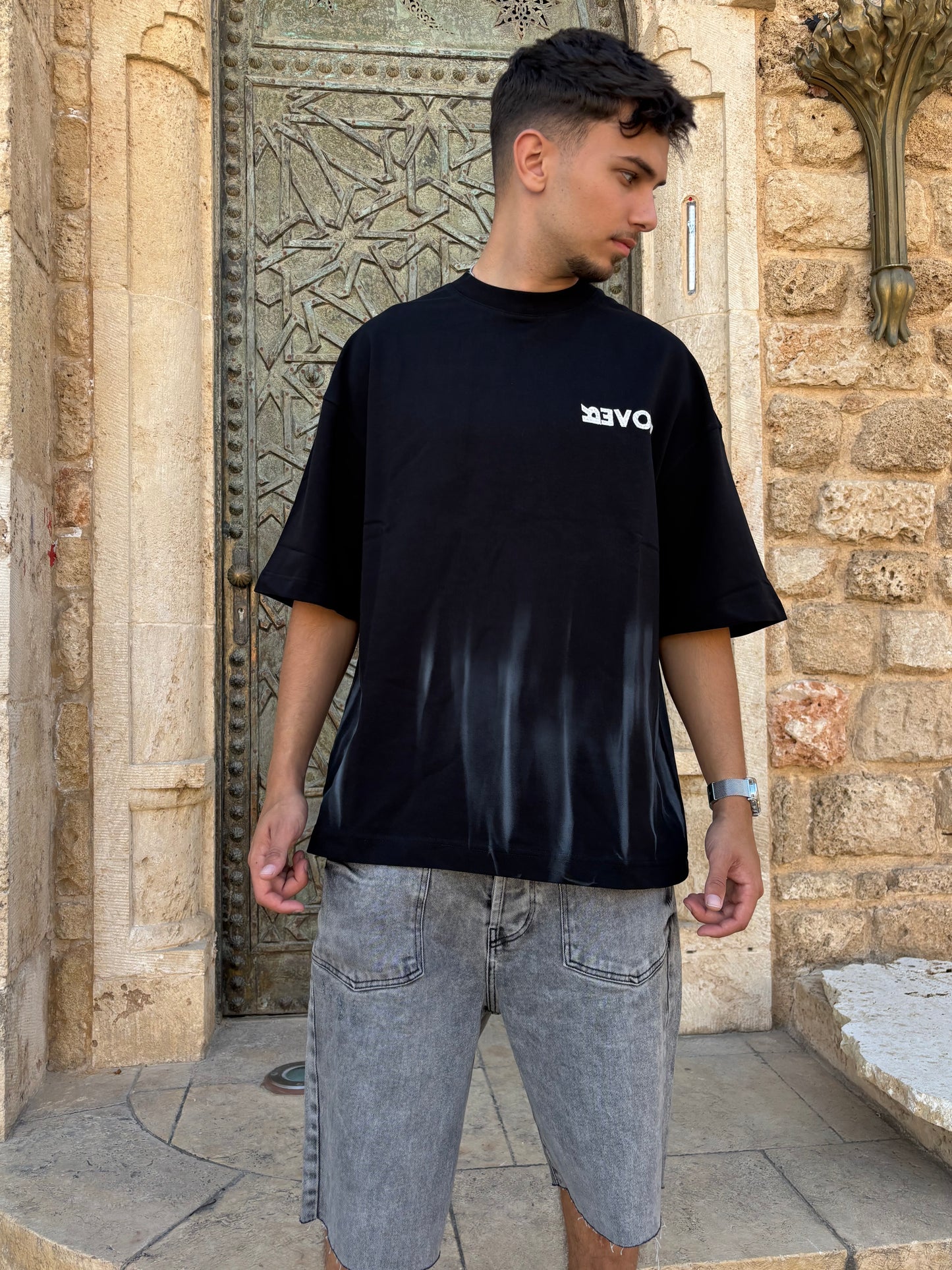 REVOLT- חולצה קצרה